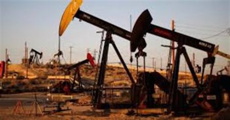 اسعار النفط ترتفع معوضة بعض الخسائر الحادة
